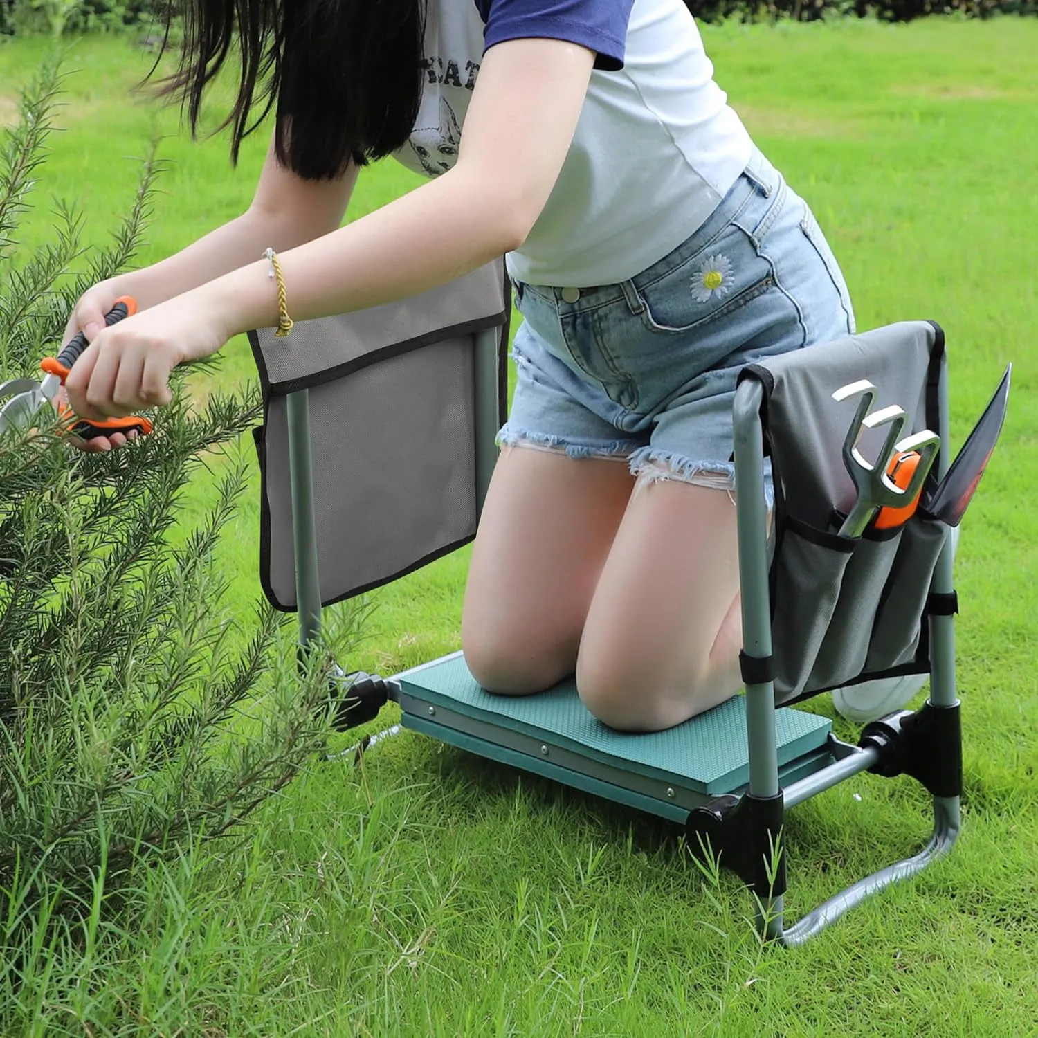 Ergonomic Garden Kneeler and Seat, Foldable Gardening Stool with 2 Tool Pouches and Kneeling Pad